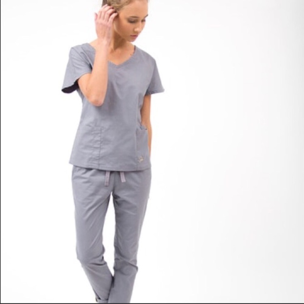 Jaanuu Scrub Set!